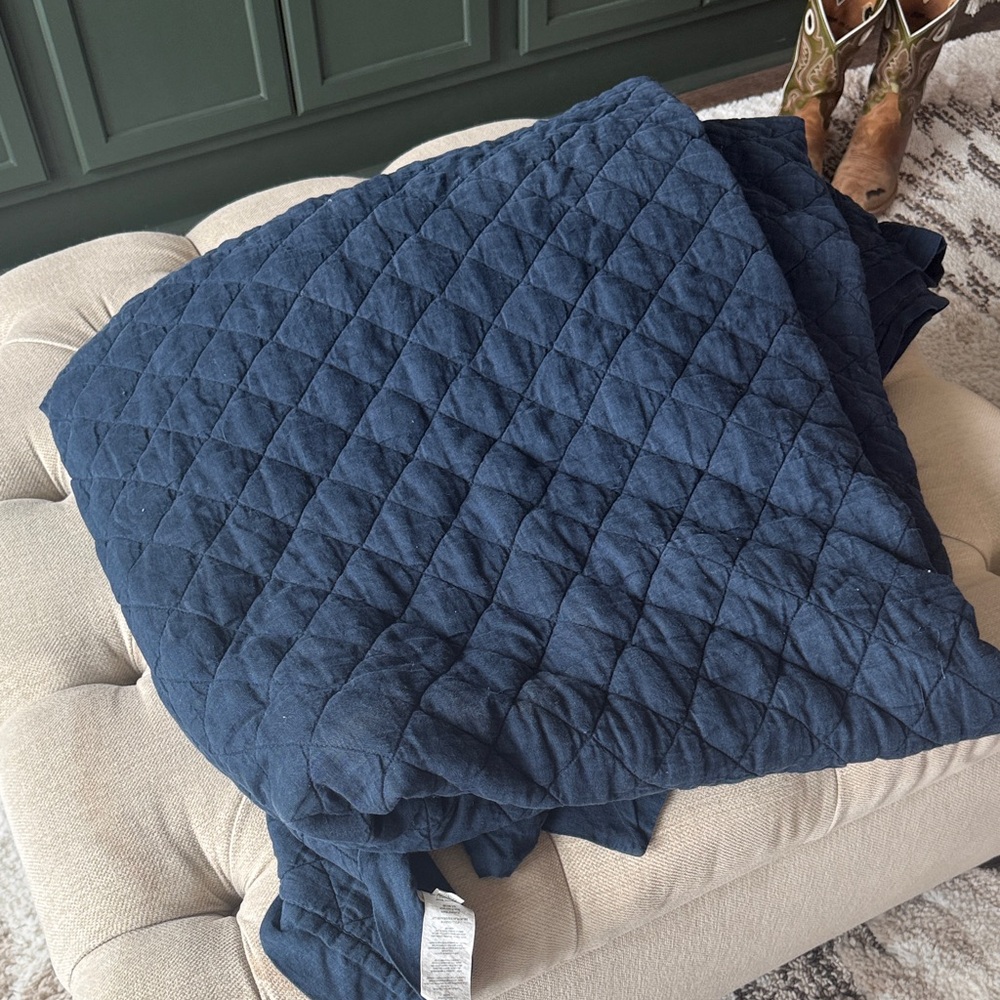 Pottery Barn Linen Quilt And Shams